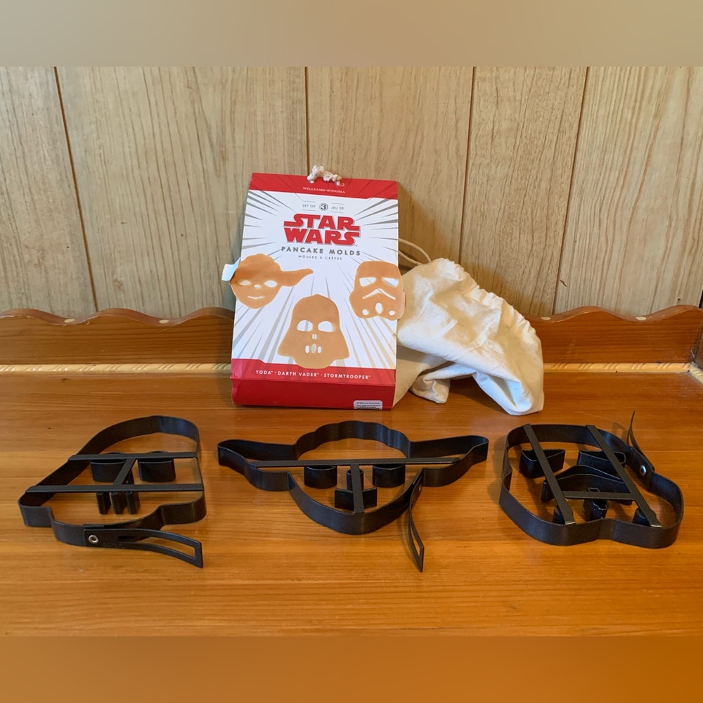 Star Wars pancake molds. William Sonoma 2010.